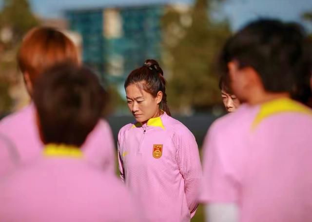 亚洲女初尝黑人巨高清软件
